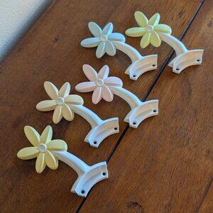 Ceiling Fan Flower Daisy Blade Arm Brackets ~ Hampton Bay - set of 5 - Childs rm